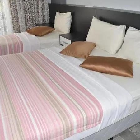 Aparthotel Bone *